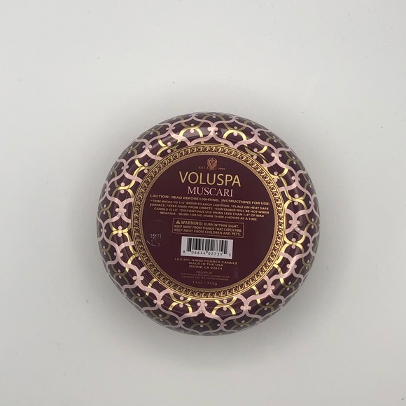 ** MAISON ROUGE** VOLUSPA 2-WICK SCENTED CANDLE - MUSCARI - Picture 4 of 8